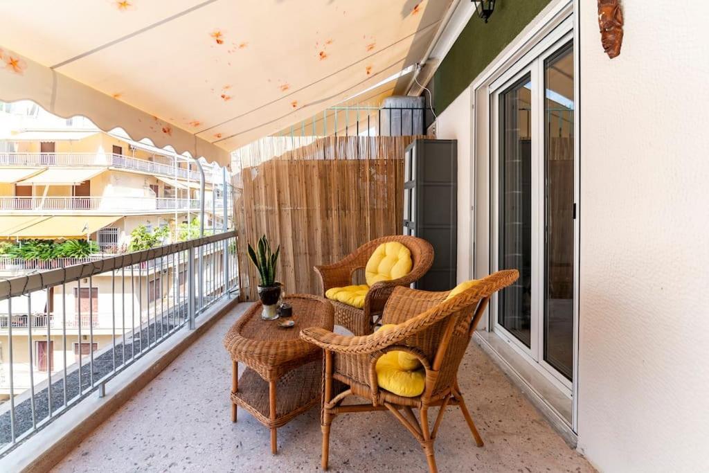 Ferienwohnung Under The Hill Athen Exterior foto
